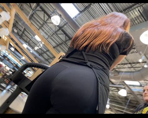 Pawg Milf Whole Foods Worker Oc Spandex Leggings Yoga Pants Forum
