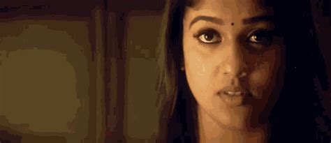 Nayanthara Hot In Vallavan