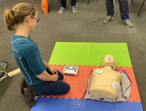 Hse Emergency First Aid At Work Efaw Chieftain Training