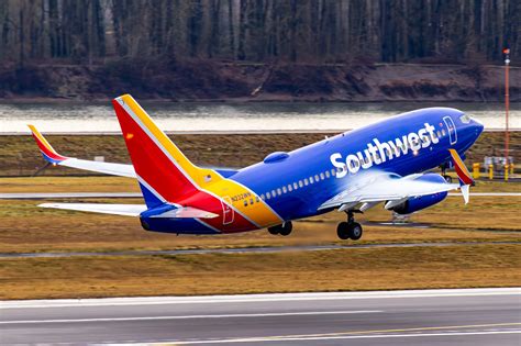 End Of An Era: Southwest Retires Its Final Boeing 737-700 With Canyon ...