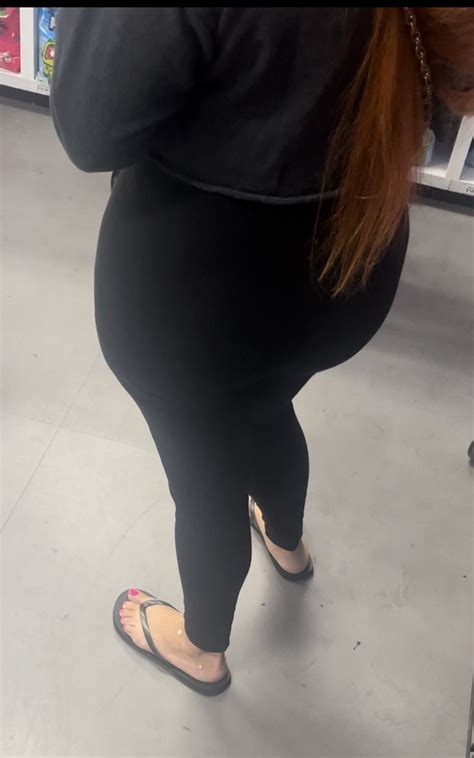 Nice Ass Latina In Leggings Spandex Leggings Yoga Pants Forum