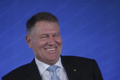 Klaus Iohannis a promulgat legile Educației România educată