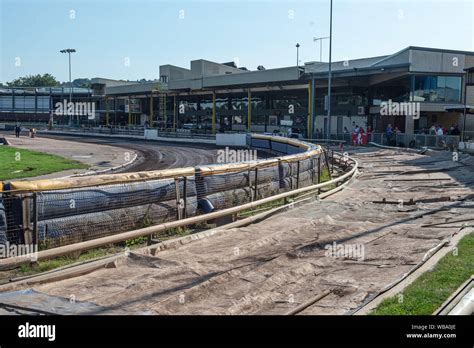 Sheffield speedway owlerton stadium hi-res stock photography and images ...