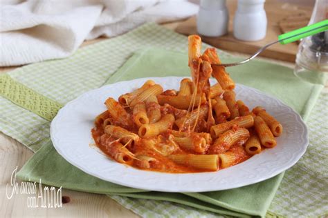 PASTA ALLA MOZZARELLA Filante E Saporita