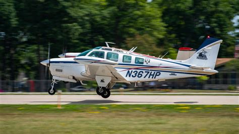 Arrivals Photo By Connor Madison Eaa Airventure Oshkosh Flickr