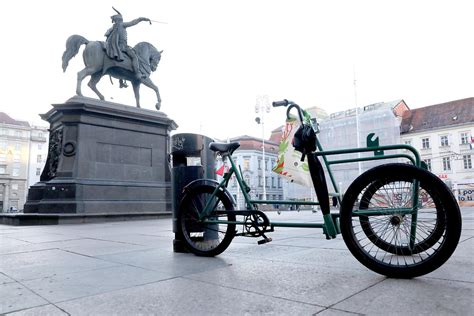 Ni Ta Od Mirenja Sindikat Zagreba Kog Holdinga Prijeti Trajkom