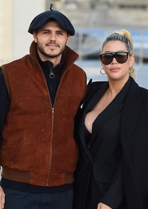Wanda Nara Mauro Icardi Pubblica Foto Hot Sono Nudi A Letto