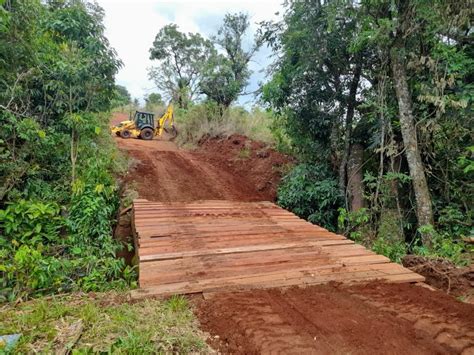 Recuperação de uma ponte Prefeitura Municipal de Conquista MG