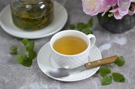 Зеленый чай с мелиссой и чабрецом