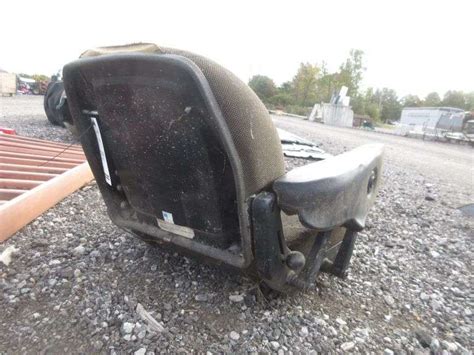 John Deere Seat Came Out Of A Jd 4440 Some Tears Albrecht Auction Service