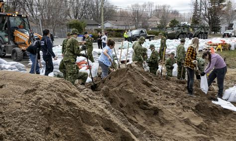 Canadian Armed Forces Called In To Sandbag Gatineau Floods Ottawa