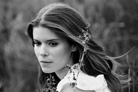 Download Black & White Celebrity Kate Mara HD Wallpaper