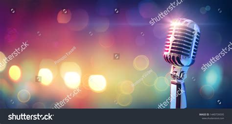 29,669 Singing Into Vintage Microphone Images, Stock Photos & Vectors ...