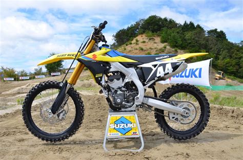 Suzuki Rm Z First Impression Dirt Bike Magazine