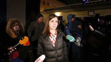 Libération des Pussy Riot Des monnaies déchange que Poutine utilise sur léchiquier