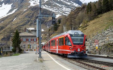 Regio nach Tirano Schweiz reise Schöne orte Eisenbahn