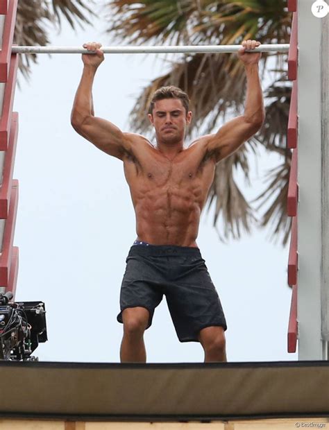 Zac Efron Dévoile Son Impressionnante Musculature Lors Dune Scène Torse Nu Pour Le Film