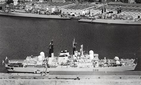 Views of HMS Coventry – HMS Coventry D118