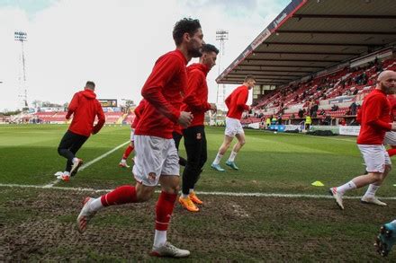 Swindon Towns Goalkeeper Jojo Wollacott Warms Editorial Stock Photo