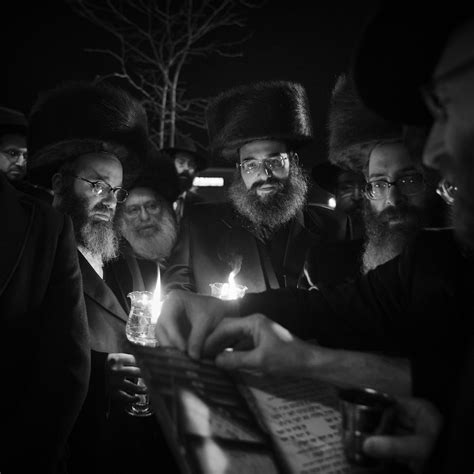 A Shiva Judaism ceremony revealed a surprising family connection 25