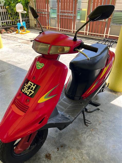 Suzuki scooter, Motorbikes on Carousell