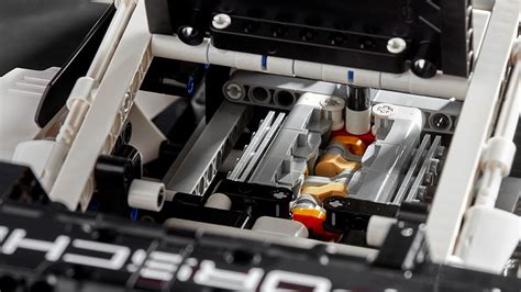 Lego Unveils an Insanely Detailed 1,580-Piece Porsche 911 RSR Model