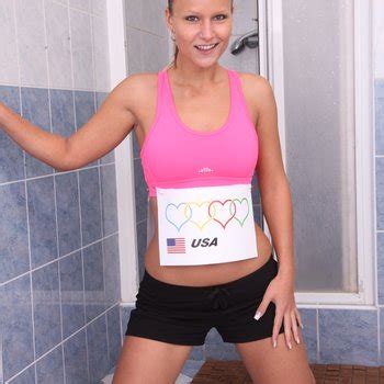 Horny Babe Samantha Jolie Masturbates With A Sex Toy In The Bathroom Photos