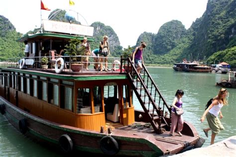 THE 5 BEST Halong Bay Cruise Tour (w/Photos & Itineraries) - Vietnam ...