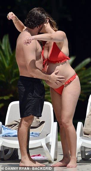 Heavily Pregnant Ferne McCann Displays Her Growing Baby Bump In A