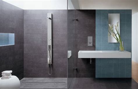 Bathroom: Modern Bathroom Shower Tiles Design