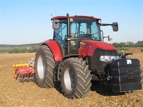 Masini Agricole Case IH Lanseaza Seria De Tractoare Farmall U Pro