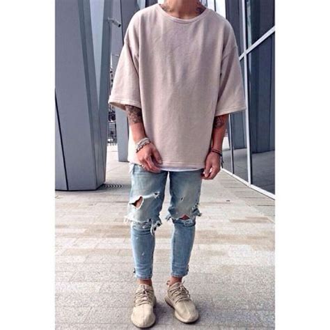 How to Style Yeezys 350 (15 Best Yeezy Outfit Ideas)