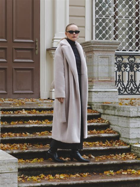 Экошуба миди с поясом в тон :: LICHI - Online fashion store