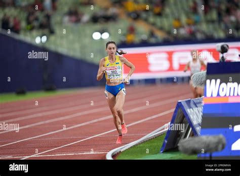 Valeriia Zinenko participating in the 10.000 meters at the 2022 ...