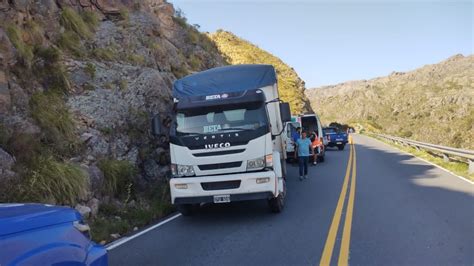 Un Cami N Perdi El Control Y Se Accident En Las Altas Cumbres El