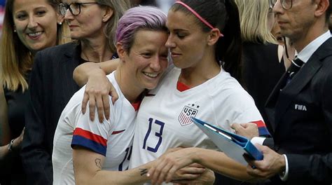 Megan Rapinoe Alex Morgan Treated To Fast Food Staple On Kimmel In