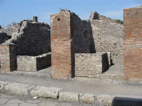 Viii And Viii On Right Pompeii May Looking East To