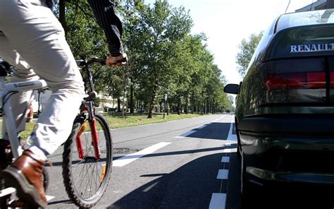 Pau Percut Par Une Voiture Le Cycliste Est D C D La R Publique