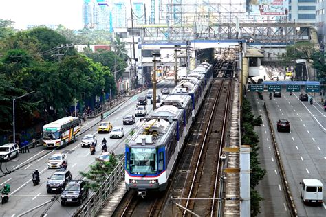 Mrt Lrt To Offer Free Rides On Rizal Day