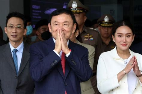 Tahun Di Pengasingan Mantan Pm Thaksin Akhirnya Kembali Ke Thailand