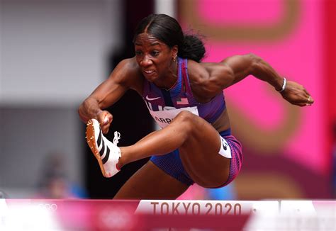 Athletics-World record holder Harrison set for 100m hurdles gold dash
