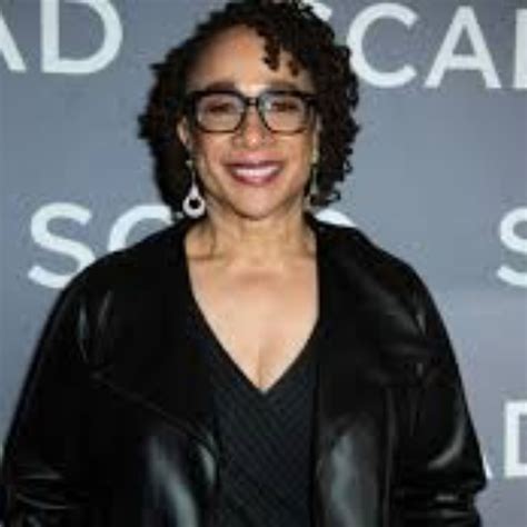 14 Facts About S. Epatha Merkerson - Know Her Bio & Net Worth | Career
