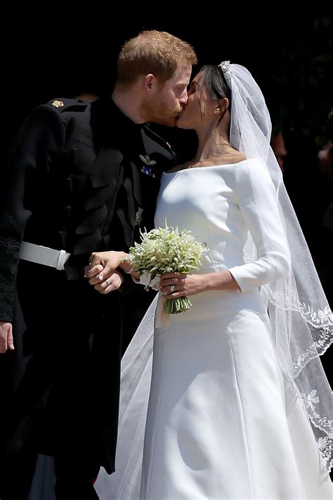 What Happened To Meghan Markle S Bridal Bouquet After Her Wedding Was Very Meaningful Vogue