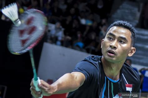 Jonatan Mundur Semifinal Tunggal Putra Denmark Open Sisakan Tommy