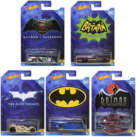 Hot Wheels Paquete de Batman Paquete de autos de Batman con calcomanías de Batman y más
