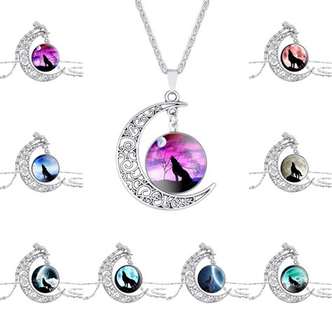 Wholesale Retro Wolf Totem Alloy Charm Pendant Glass Cabochon Necklace