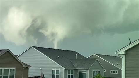 VIDEO Viewer Sent Video Of A Tornado In South Elgin YouTube