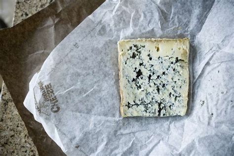 The Proper Gorgonzola Cheese Substitute List: We Finalized 21 | Butter ...