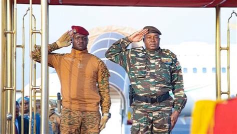 Burkina Faso Le Pr Sident Du Niger Quitte Ouagadougou Apr S Des