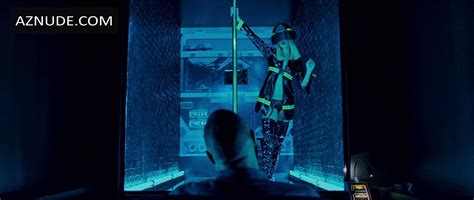 Walking Tall Nude Scenes Aznude